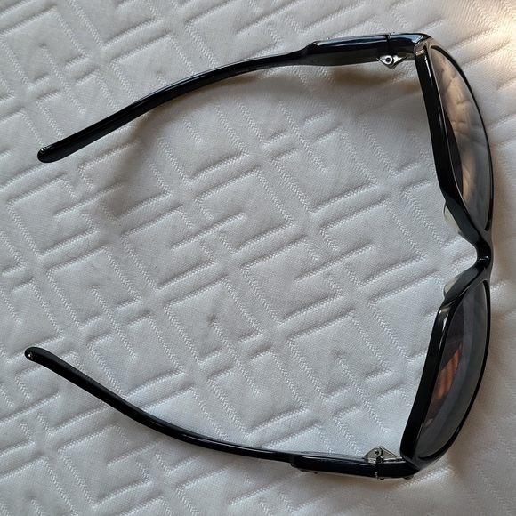 Chloe Gayia Black Sunglasses..w/COA. - Picture 12 of 13